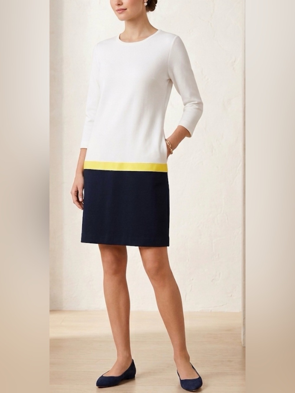 Ann Taylor White & Navy Colorblock Shift Dress with Yellow Trim Size Medium
